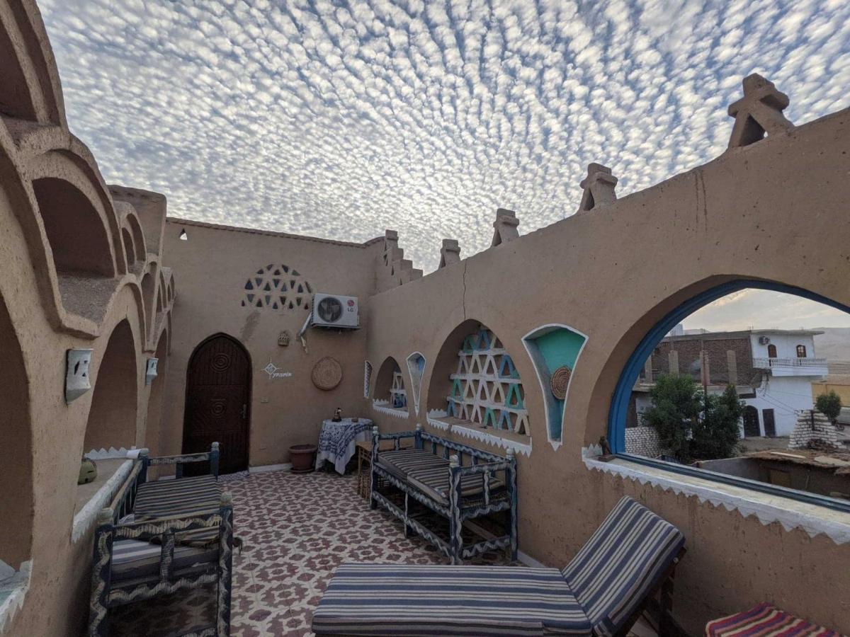 Scorpion House Luxor Hotell Eksteriør bilde