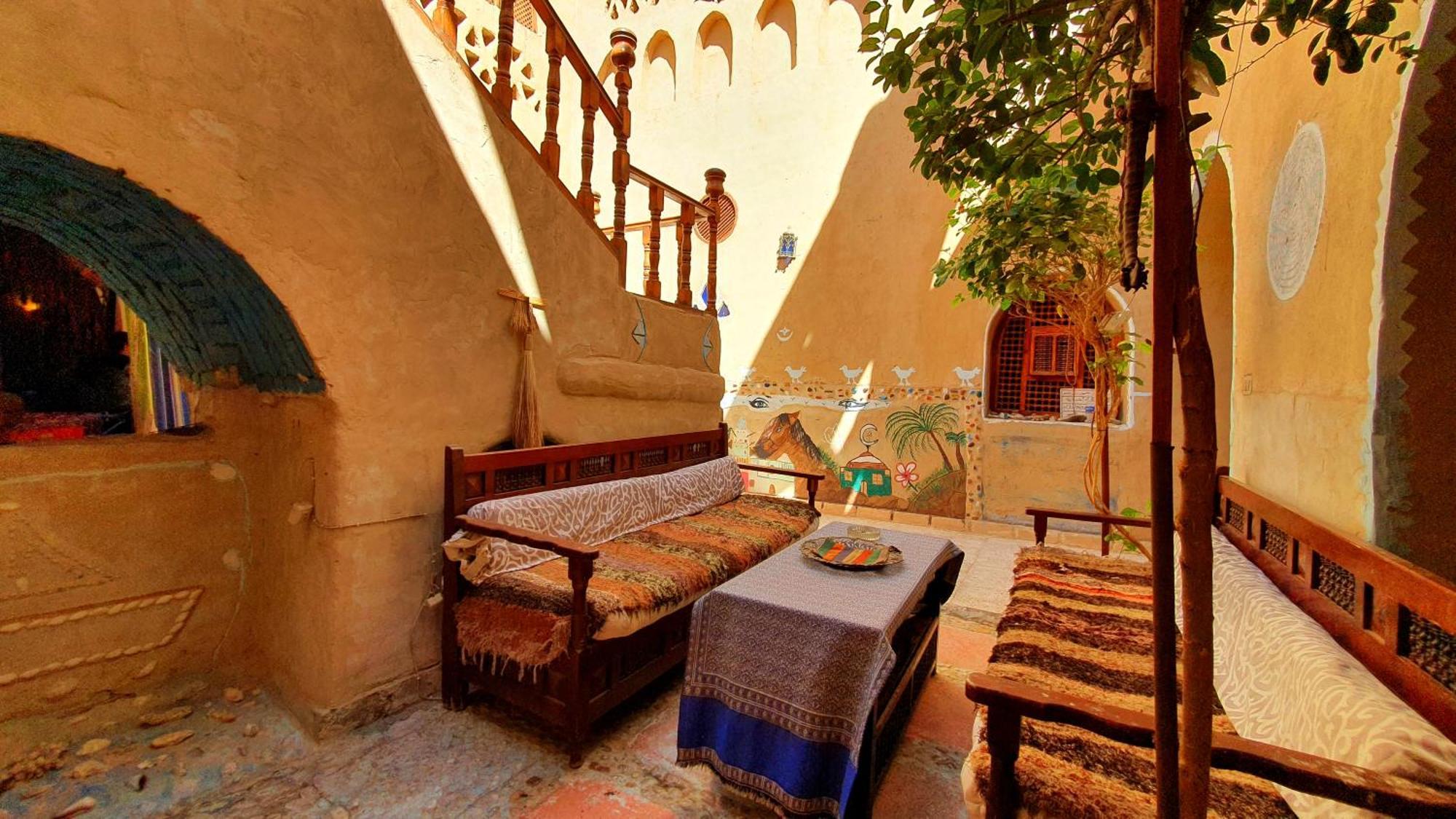 Scorpion House Luxor Hotell Eksteriør bilde